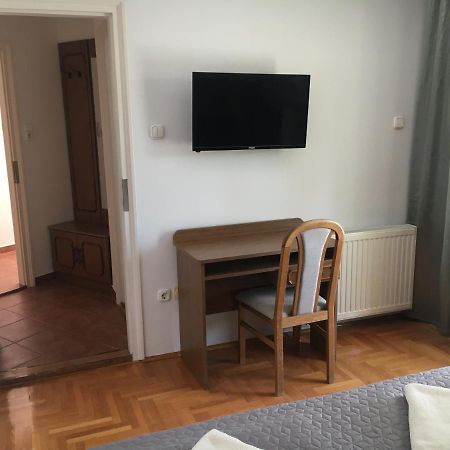 Center Apartmanhaz Hajduszoboszlo Exterior photo