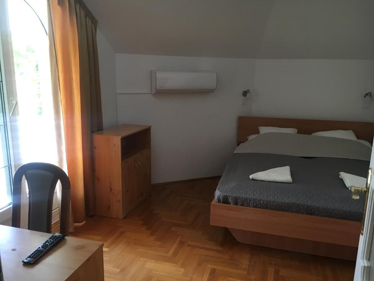 Center Apartmanhaz Hajduszoboszlo Exterior photo